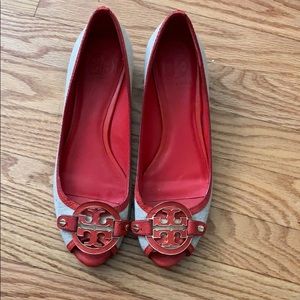 Pre loved Tory Burch Wedges. Open toe size 9.5